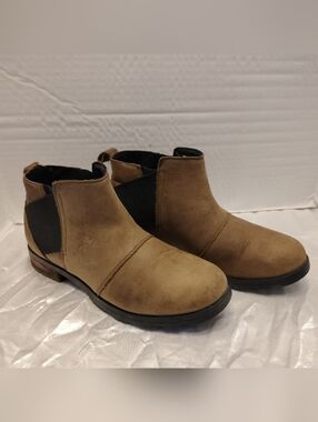 Sorel Emelie Chelsea Boots Women # 7.5 US